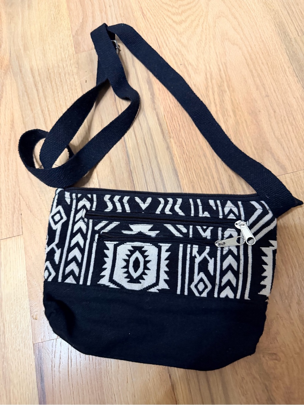 Black & White Patterned Tribal / Aztec Crossbody Bag